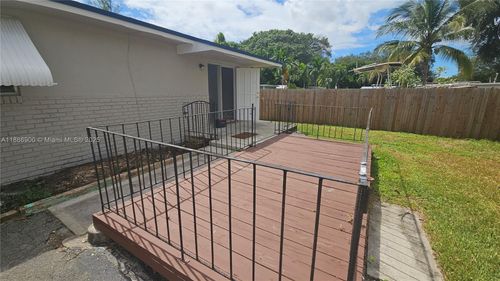 back-2640 Garfield St, Hollywood, FL, 33020-3318 | Card Image