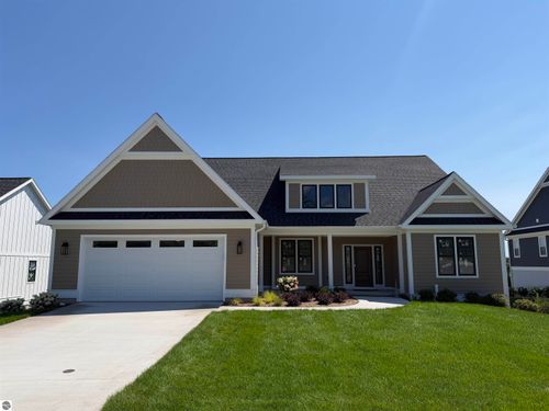219 Vineyard Ridge Dr, Traverse City, MI, 49686-1987 | Card Image