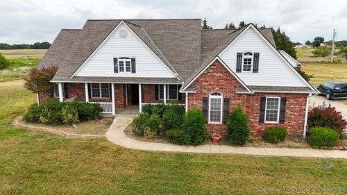 7214 E 132 Rd, Holdenville, OK, 74848-6223 | Card Image