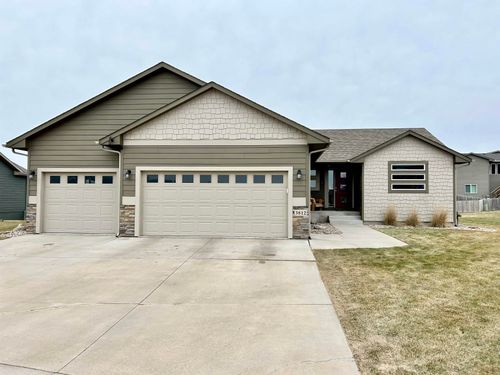 3812 S Attalia Ct Court, Sioux Falls, SD, 57110 | Card Image