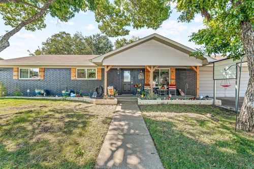 919 S Avenue N, Clifton, TX, 76634-2339 | Card Image