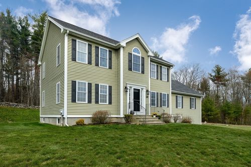 29 Grizzly Dr, Rutland, MA, 01543-1481 | Card Image