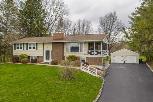 2526 Rush Mendon Rd, Honeoye Falls, NY, 14472-9031 | Card Image