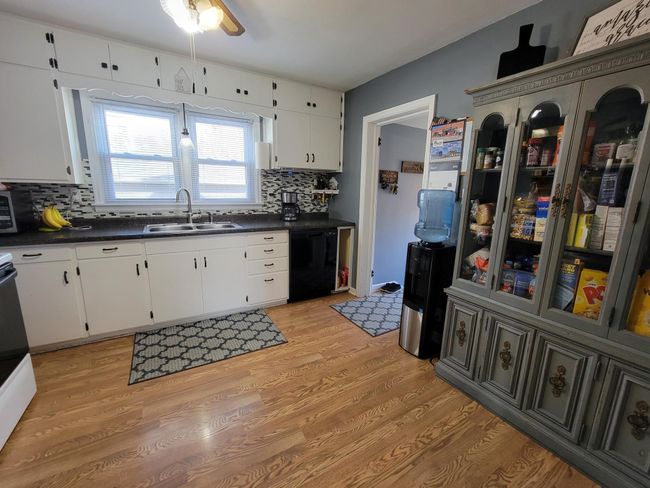 Kitchen | Image 4