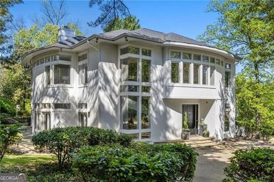 35 Robin Hood Road Ne, House other with 6 bedrooms, 7 bathrooms and 8 parking in Atlanta GA | Image 1