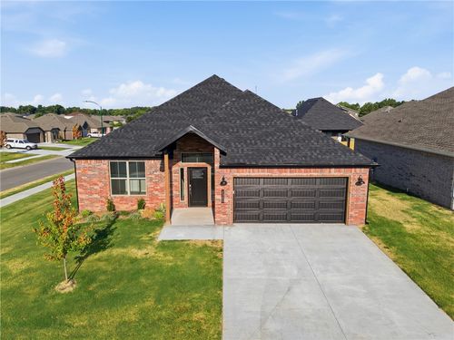 2300 N Zane St, Siloam Springs, AR, 72761 | Card Image