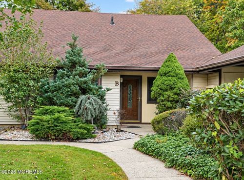 b-132 Amberly Dr, Manalapan, NJ, 07726-5400 | Card Image