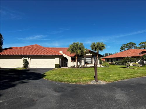 5581 Golf Pointe Dr, Sarasota, FL, 34243-3649 | Card Image