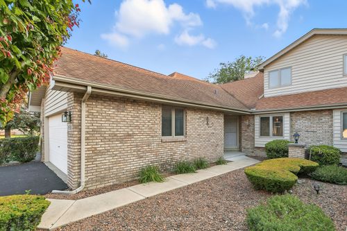 18310 Pine Wood Ct, Tinley Park, IL, 60477-4296 | Card Image