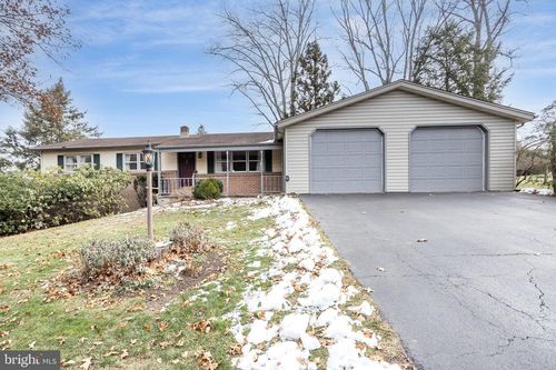 32 Bishop Rd, Mechanicsburg, PA, 17055-6015 | Card Image