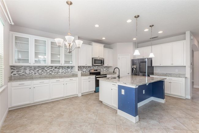 17044 Goldcrest Loop, House other with 5 bedrooms, 3 bathrooms and null parking in CLERMONT FL | Image 7