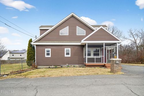 3 Newbury Street, Rensselaer, NY, 12144 | Card Image