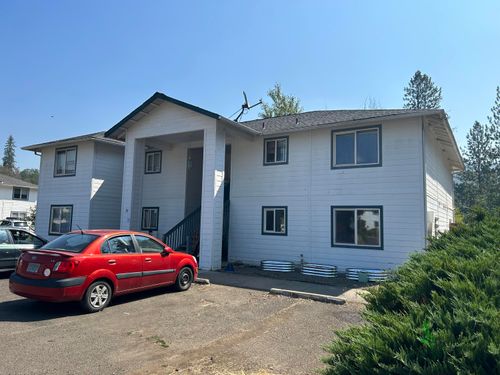 3-30 Dion Ct, Shady Cove, OR, 97539-3709 | Card Image