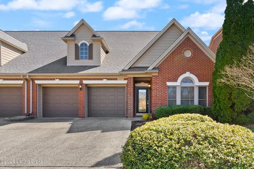 2427 Tradition Cir, Louisville, KY, 40245-5611 | Card Image