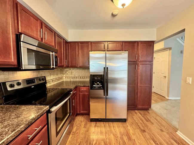 4399 Hunters Cir E, Condo with 2 bedrooms, 2 bathrooms and null parking in Canton MI | Image 6