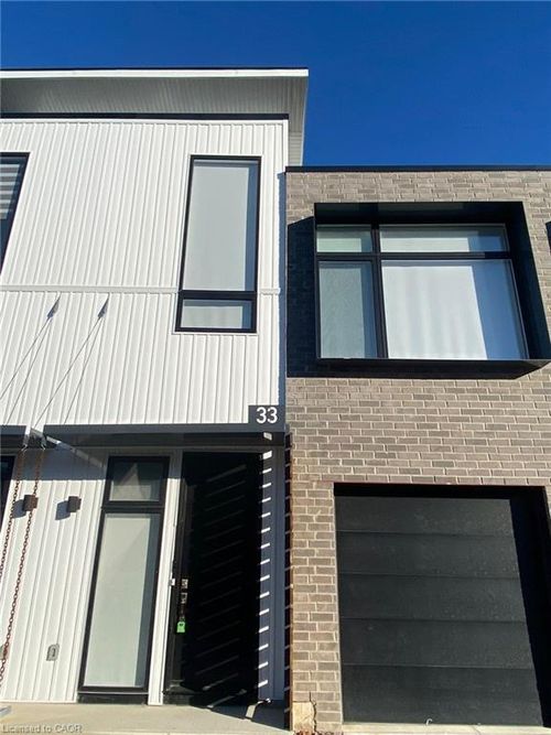 {{alt}} | Card Image