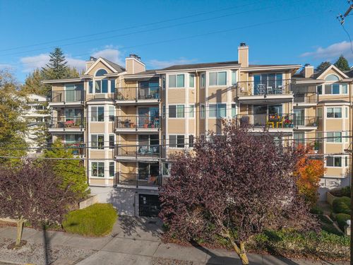 24-6910 California Ave Sw, Seattle, WA, 98136-1961 | Card Image