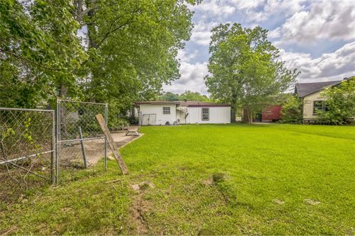 4025 Dallas St, Beaumont, TX, 77703-2015 | Card Image