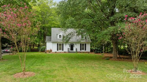 5828 Foxcrest Dr, Mint Hill, NC, 28227-9368 | Card Image