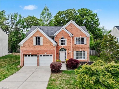 1579 Pondhaven Dr, High Point, NC, 27265-9436 | Card Image