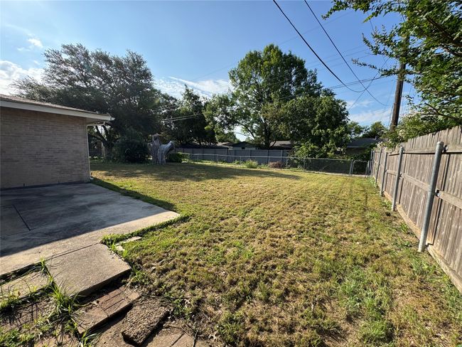 819 Wateka Way, House other with 3 bedrooms, 2 bathrooms and null parking in Richardson TX | Image 6