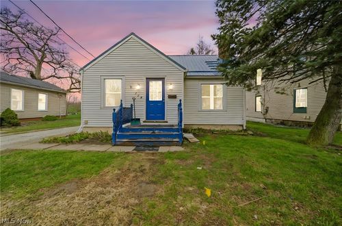 729 W Main St, Geneva, OH, 44041-1216 | Card Image