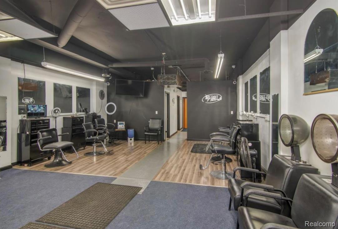 Commercial Sale in Detroit 5