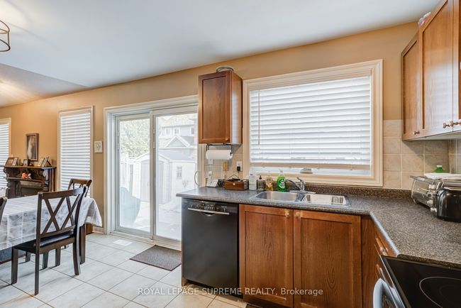 433 Trudeau Dr, House other with 3 bedrooms, 3 bathrooms and 2 parking in Milton ON | Image 17