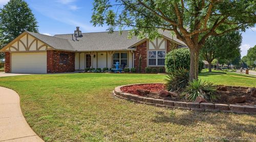 1405 W Yuma Cir, Broken Arrow, OK, 74011-5702 | Card Image