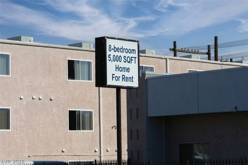 525 S 13th St, Las Vegas, NV, 89101-7203 | Card Image