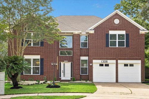 1306 Hunter Wood Dr, League City, TX, 77573-5253 | Card Image