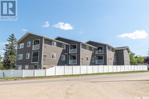 204-221 Main St S, Moose Jaw, SK, S6H2R4 | Card Image