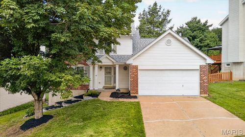 654 Summer Top Cir, Fenton, MO, 63026-3988 | Card Image
