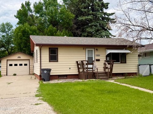406 Roosevelt Ave Ne, Bowbells, ND, 58721-7029 | Card Image