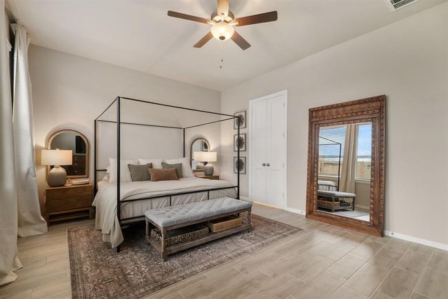 Oversized Primary Suite | Image 15