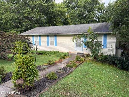 372 Walnut Valley Rd, Clinton, TN, 37716-6210 | Card Image