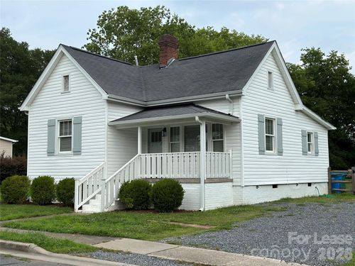 911 Cone Ave, Pineville, NC, 28134-6501 | Card Image