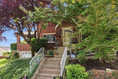 131 W Marietta St, Homestead, PA, 15120-2637 | Card Image