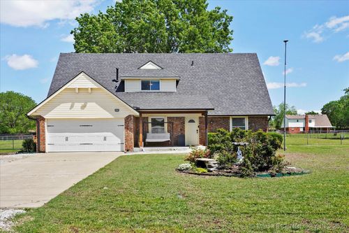 7475 N 145th East Ave, Owasso, OK, 74055-7034 | Card Image
