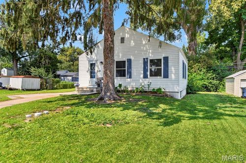 3591 Saint Christopher Ln, Saint Ann, MO, 63074-2834 | Card Image