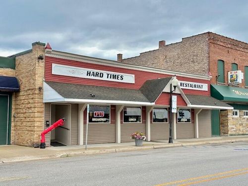 108 N Phelps St, Decatur, MI, 49045-1009 | Card Image
