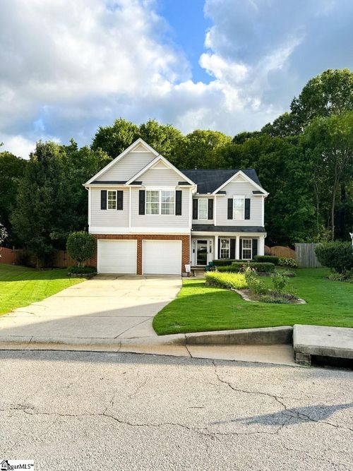 630 Fairview Lake Way, Simpsonville, SC, 29680-7106 | Card Image