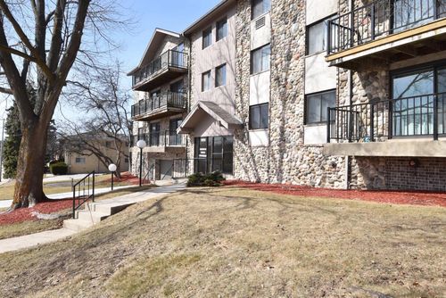 211-12000 W Bluemound Road, WAUWATOSA, WI, 53226 | Card Image