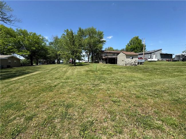 8833 Hickory Ln, House other with 2 bedrooms, 2 bathrooms and null parking in Ozawkie KS | Image 42