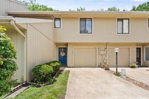 12334 Charlotte St, Kansas City, MO, 64146-1123 | Card Image