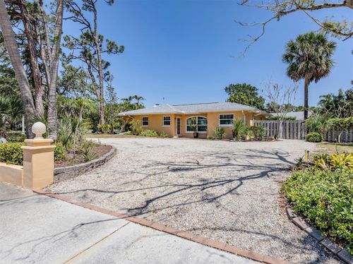 337 Harbor Dr S, VENICE, FL, 34285-2610 | Card Image