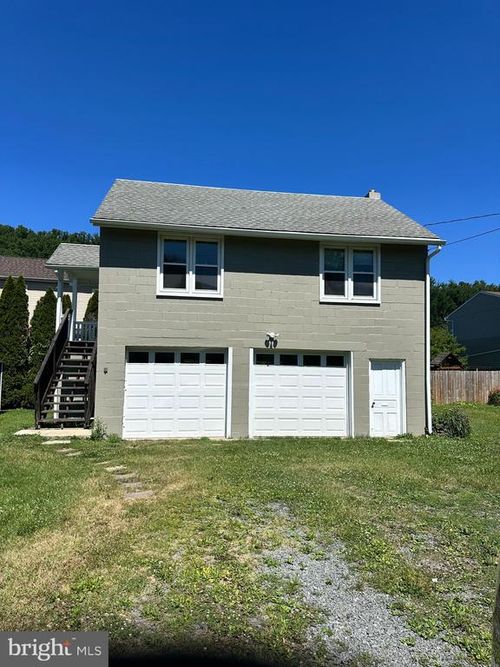 102 Myrtle Ave, READING, PA, 19606-1034 | Card Image