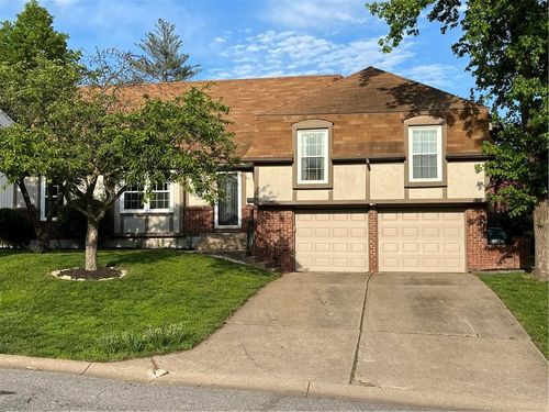 12727 Oakland Ave, Grandview, MO, 64030-2154 | Card Image