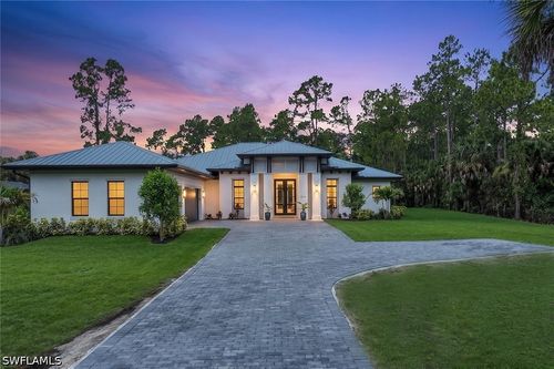 933 11th St Sw, NAPLES, FL, 34117-2226 | Card Image
