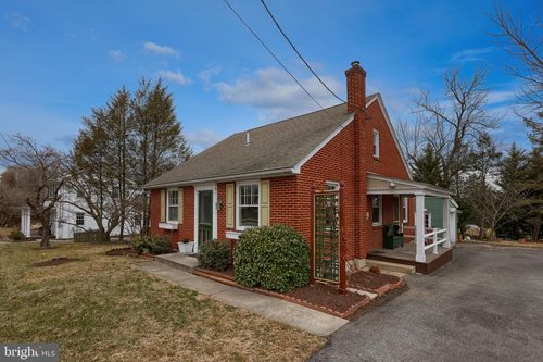 120 Lancaster Ave, STRASBURG, PA, 17579-1108 | Card Image